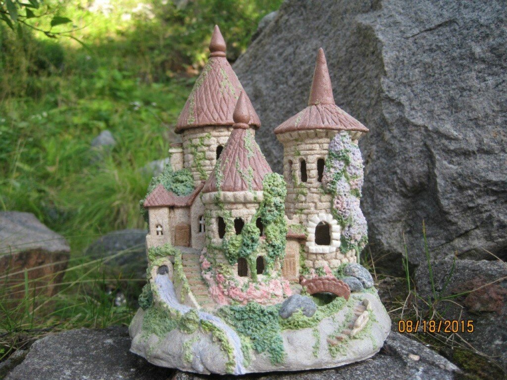 грот замок 14х7х15см фото