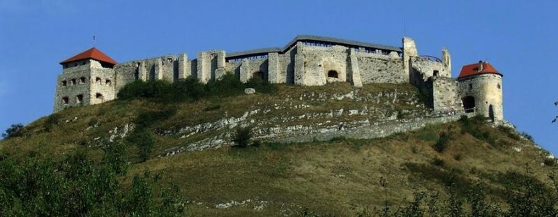 крепость шюмег венгрия фото