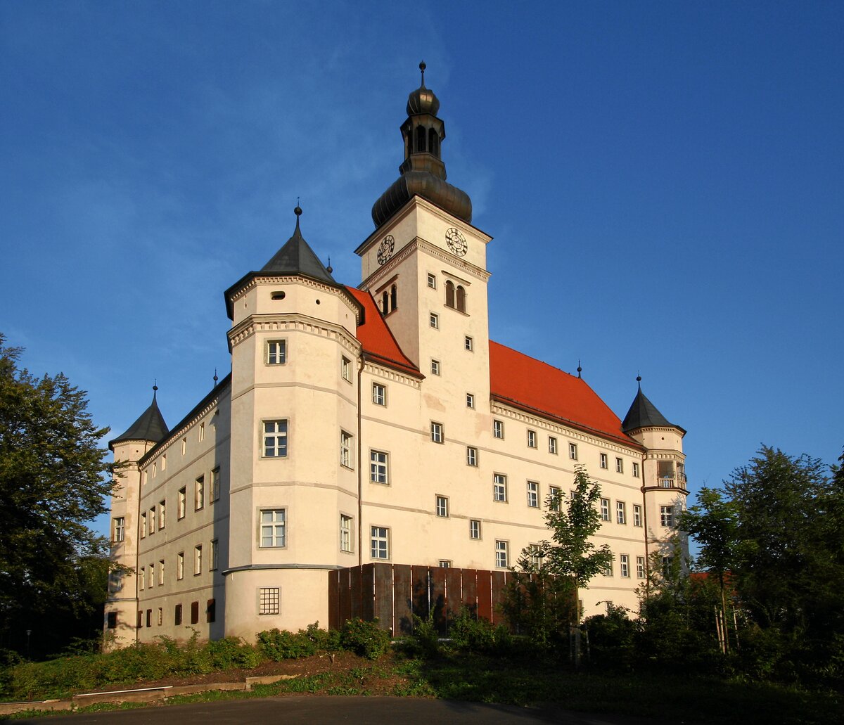 замок хартхайм фото