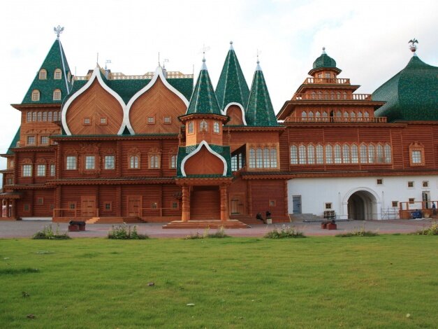 дворец царя алексея михайловича в коломенском фото