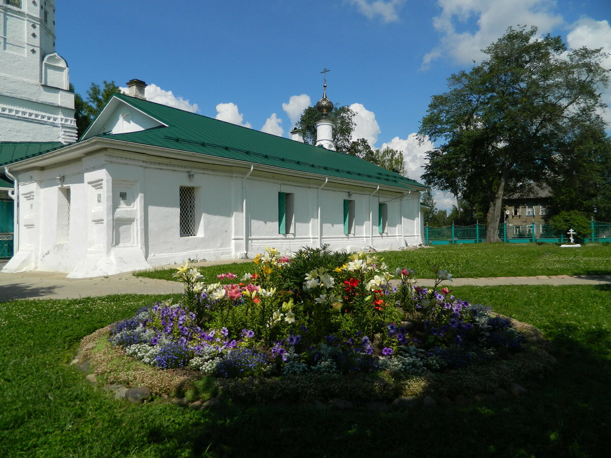 покровская церковь тутаев фото