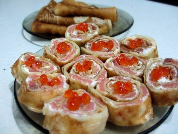 блинчики с икрой и творожным сыром фото