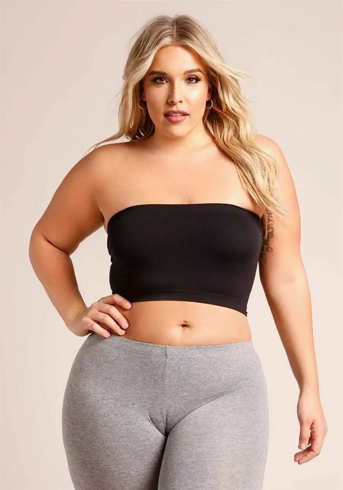 Curvy camel toe 🌈 affiliate'' Iskra lawrence is ready to roc