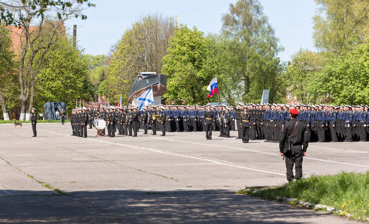 псков парад победы фото