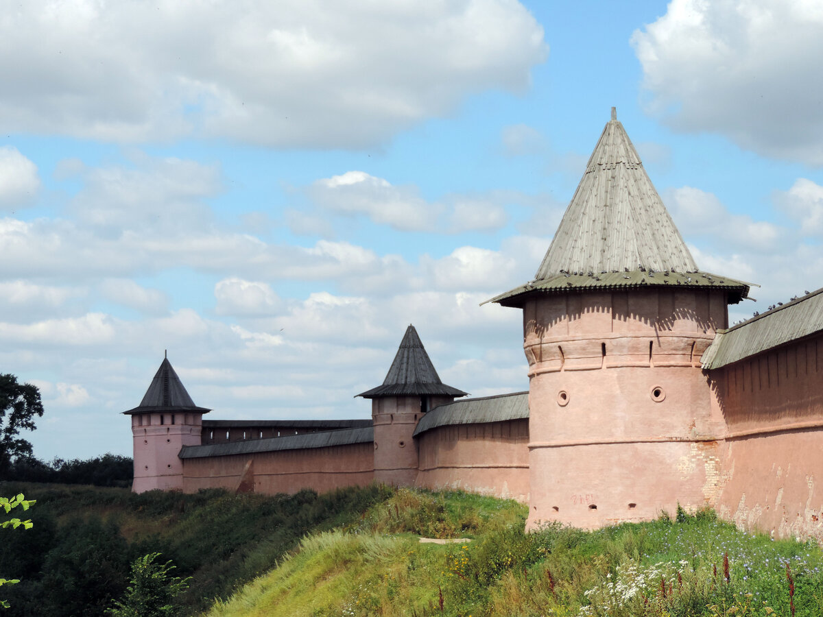 суздальский кремль стены фото