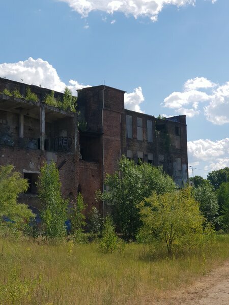 заброшенное здание фото