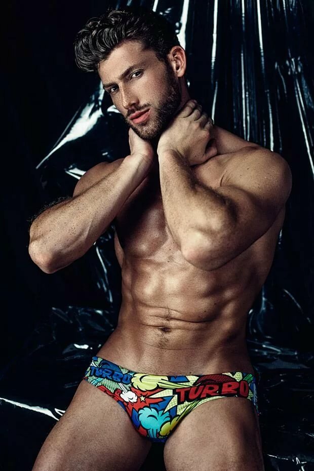 sexy-male-artists-models