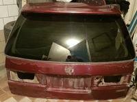 toyota estima 2 поколение крышка багажника фото