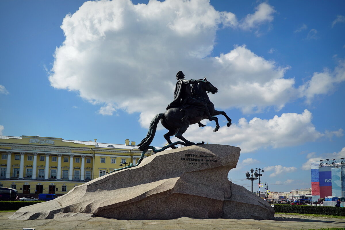 памятник петру i медный всадник в санкт-петербурге фото