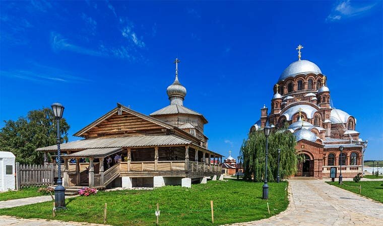 церковь святой троицы свияжск фото