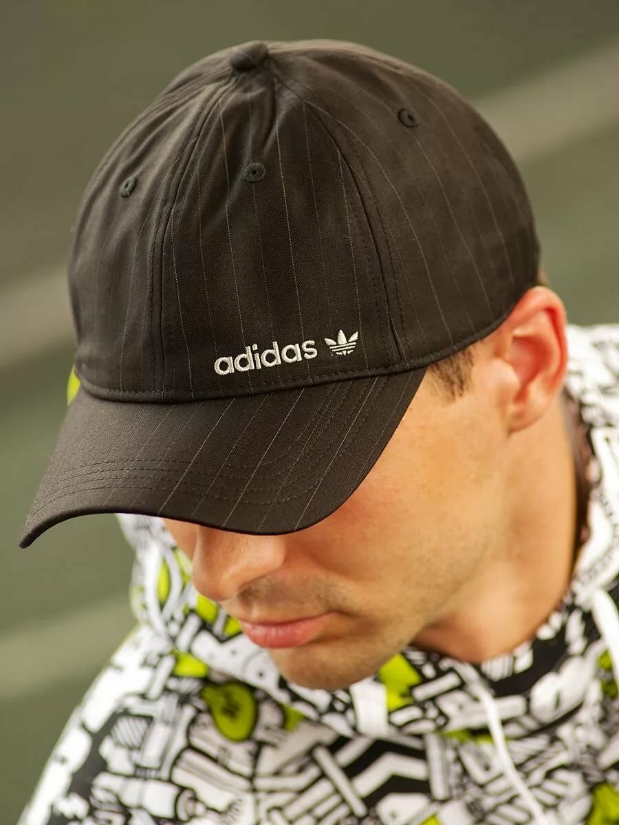 Картинки парень в бейсболке и в очках