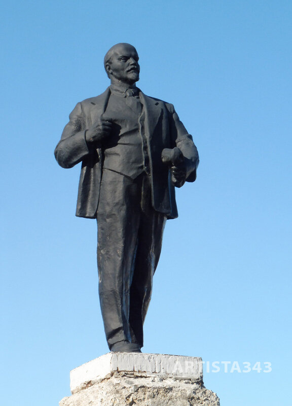 памятник ленину фото
