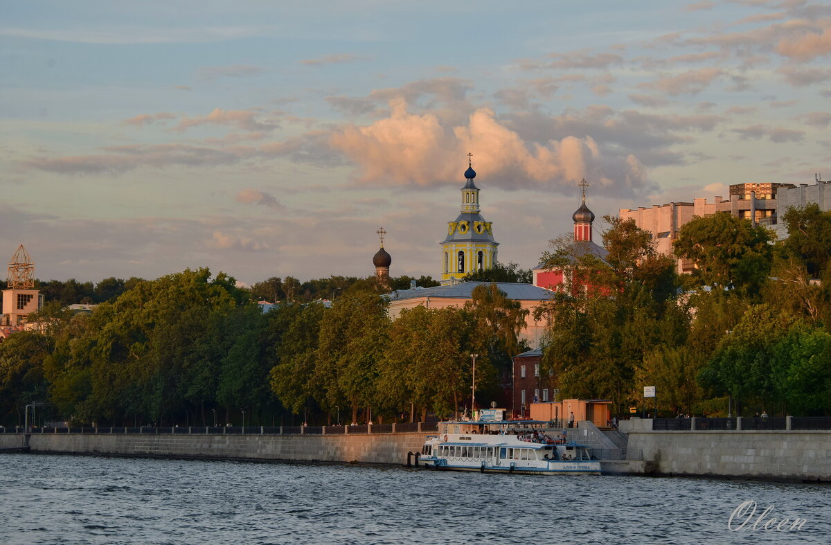 фото новоспасский монастырь с москва река фото