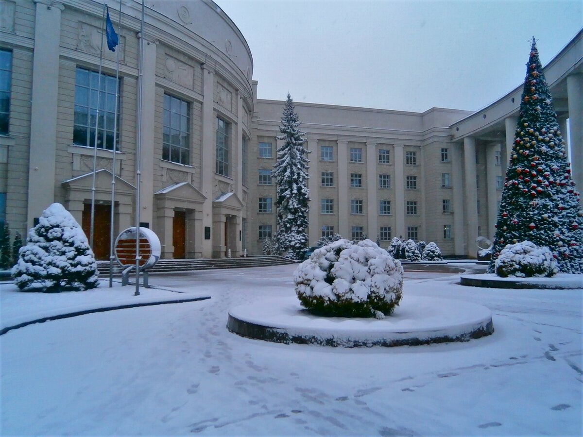 главный корпус юргту нпи фото