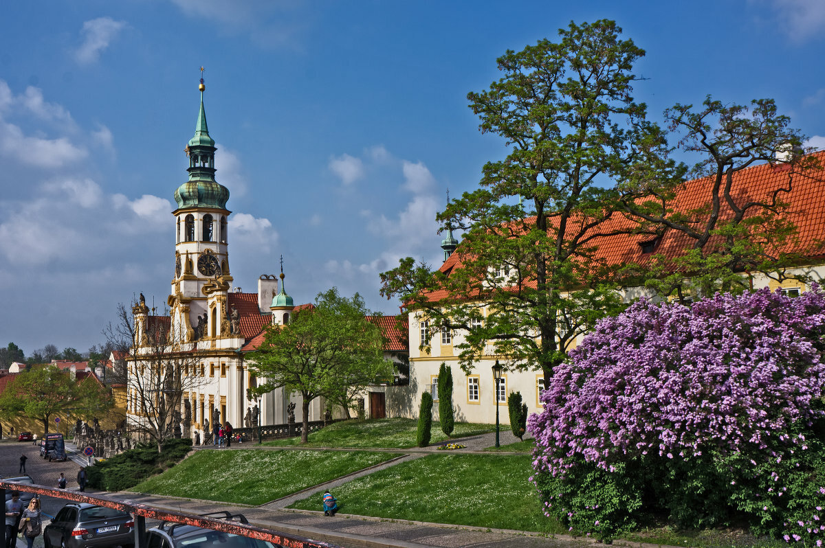 лоретанская площадь в праге фото
