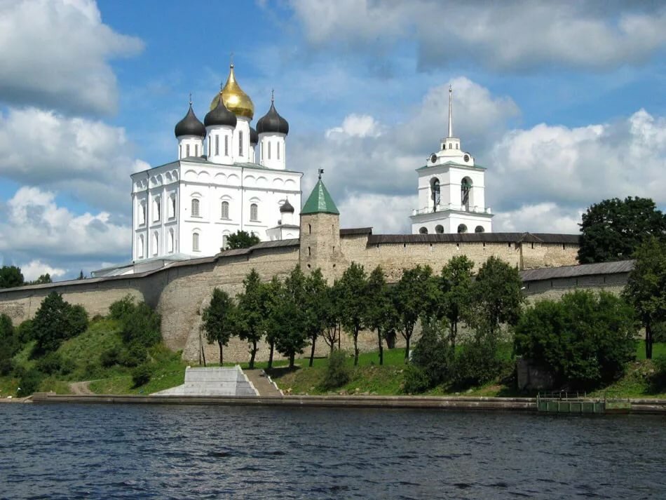псковский кремль псков фото