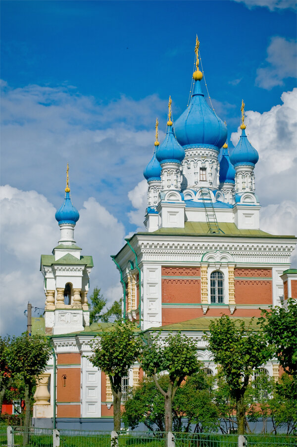 церковь покрова пресвятой богородицы-мариенбург-гатчина фото