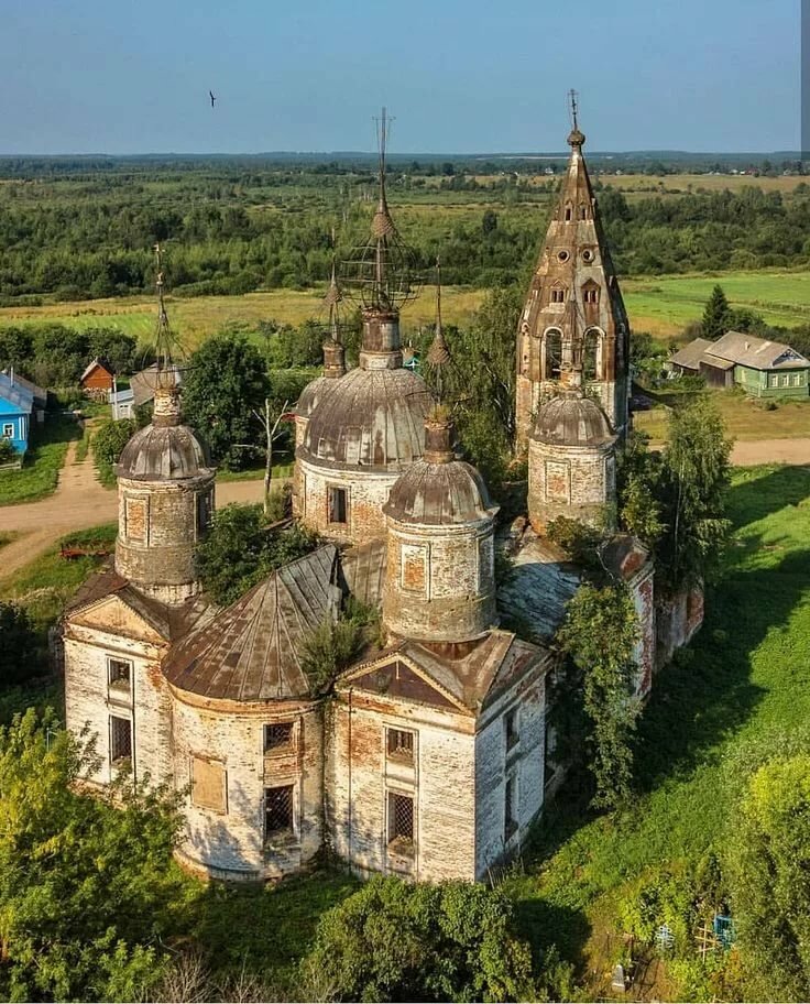 храм в селе остров ярославской области фото