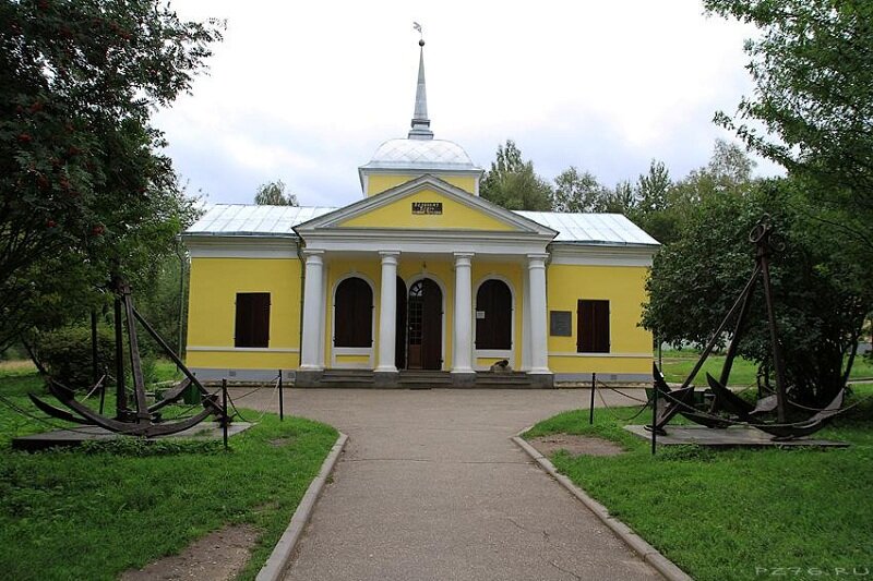 переславль-залесский музей усадьба ботик петра фото