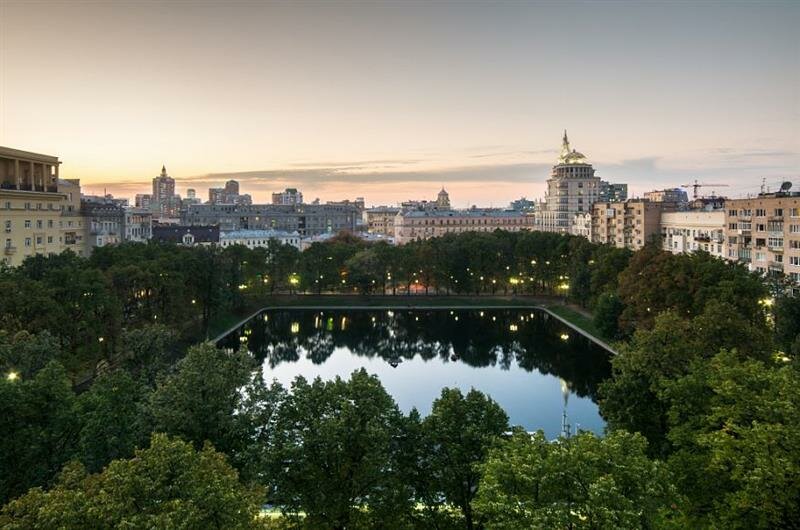патриаршие пруды москва фото