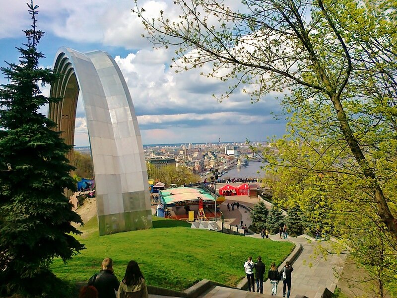 арка дружбы народов киев фото