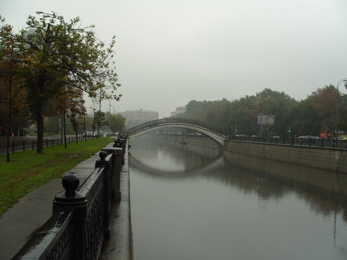 мост через реку яуза фото