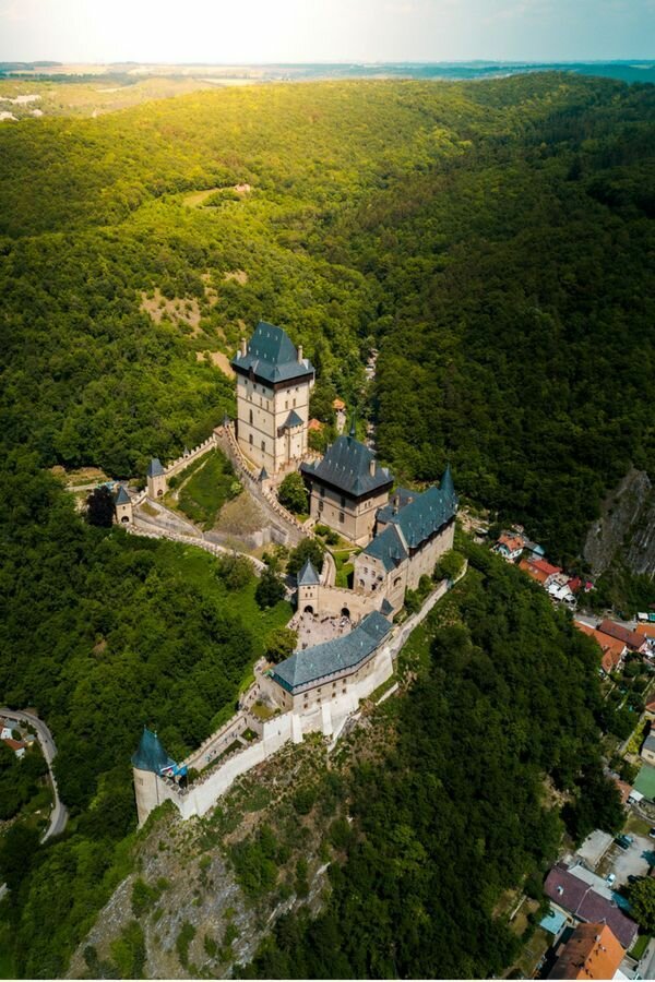 замок карлштейн фото
