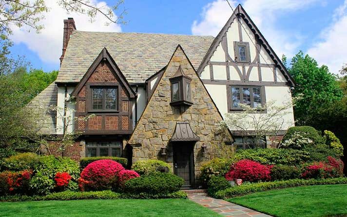 стиль тюдор tudor revival cottage фото