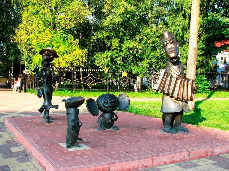памятник крокодил гена и чебурашка раменское фото