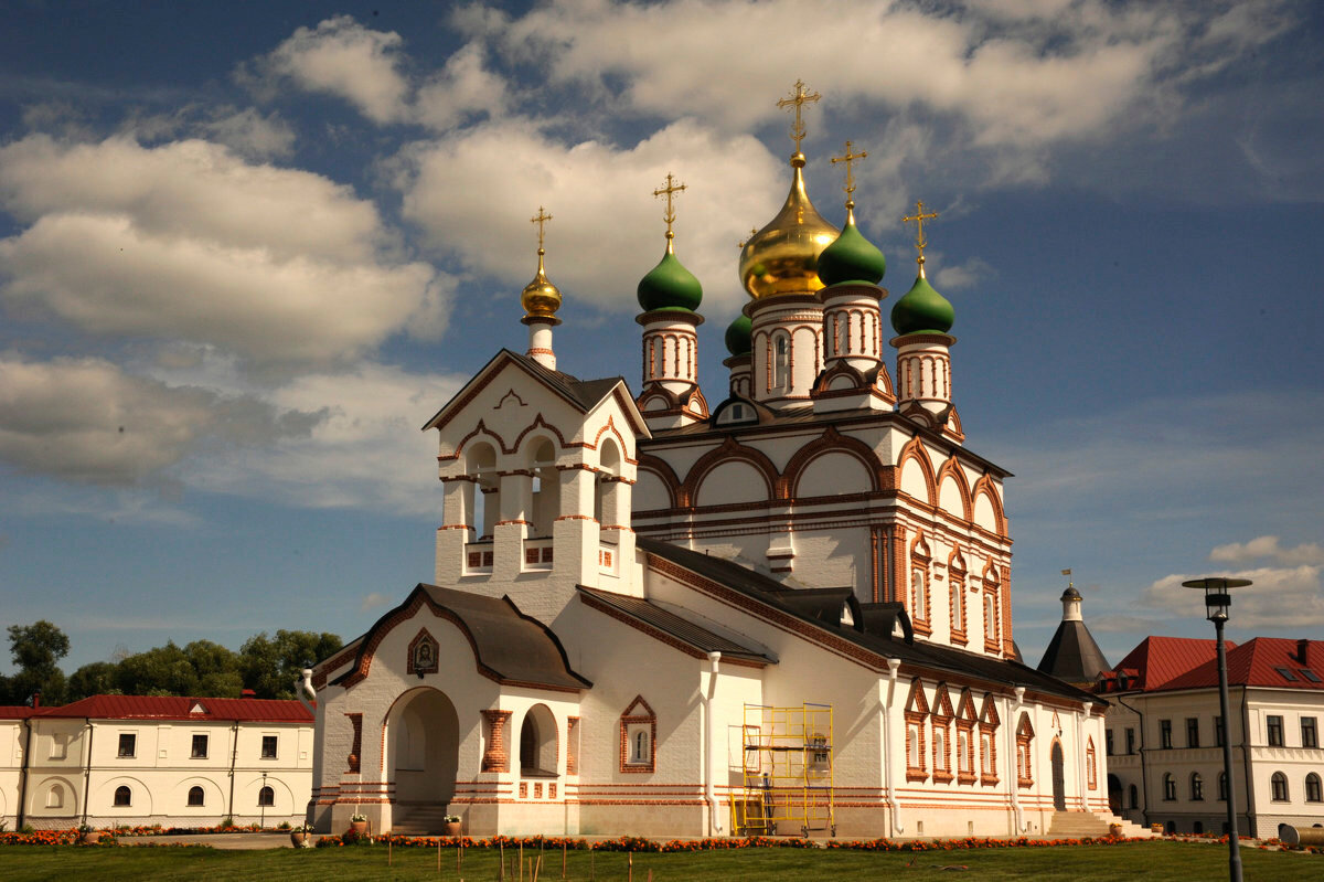 свято-троицкий сергиев варницкий монастырь фото