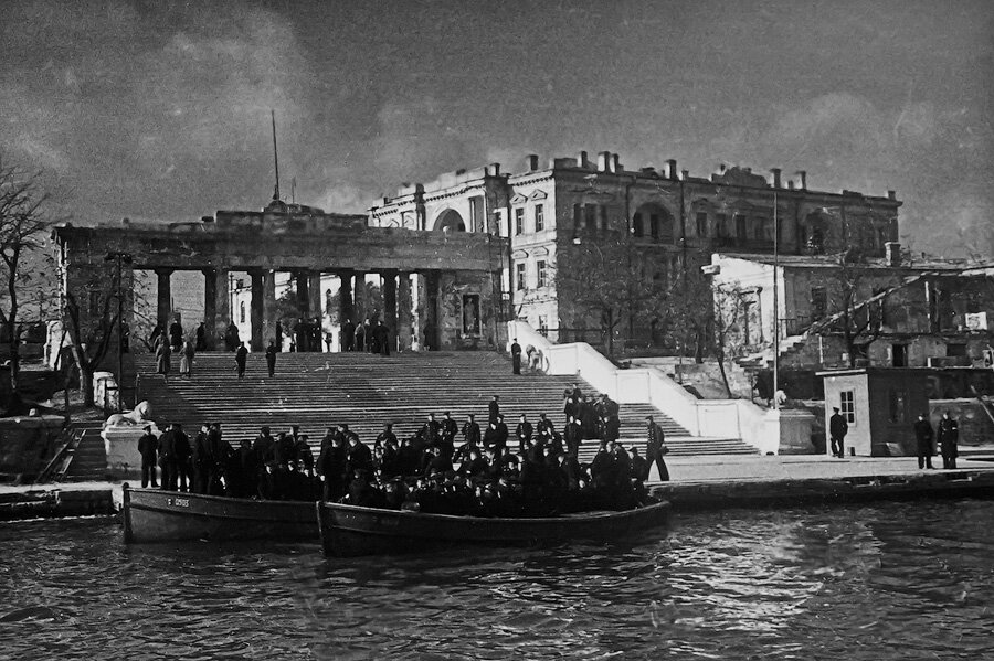 освобождение севастополя 1944 графская пристань фото