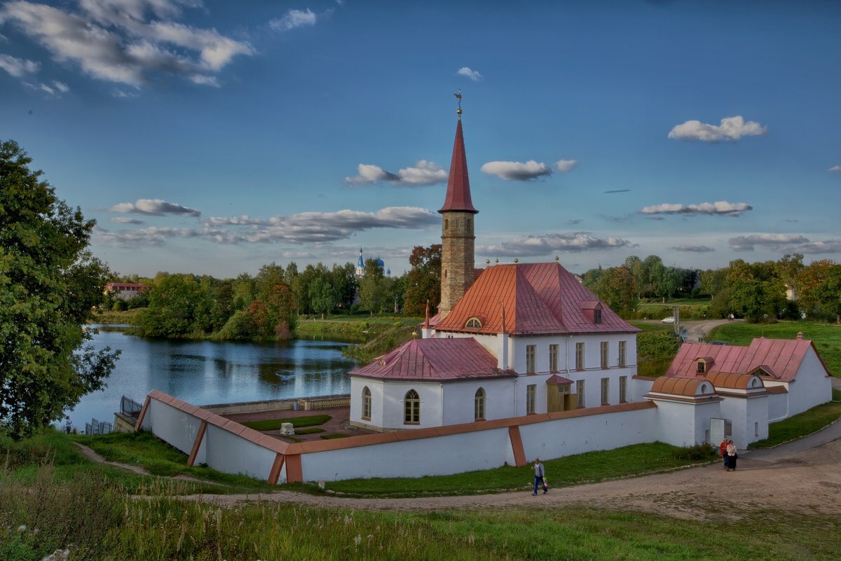 приоратский дворец гатчина фото