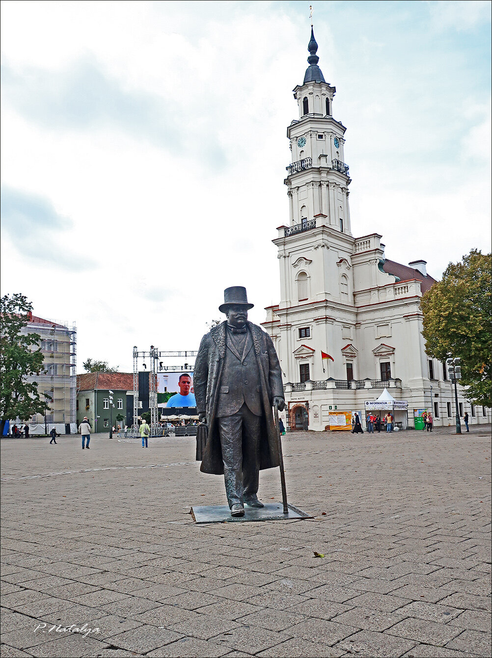 скульптуры на вайнера в екатеринбурге фото