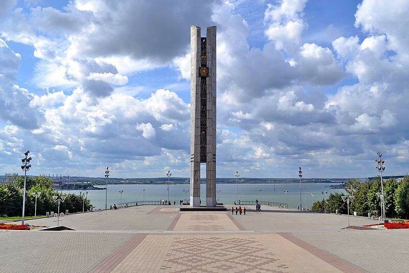 монумент дружбы народов ижевск фото