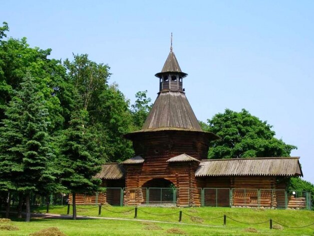 башня николо-корельского монастыря фото