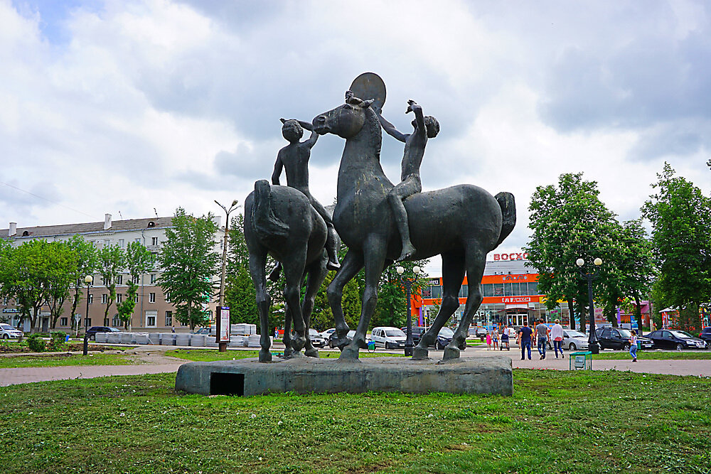 архитектурный комплекс «исток дона» новомосковск фото