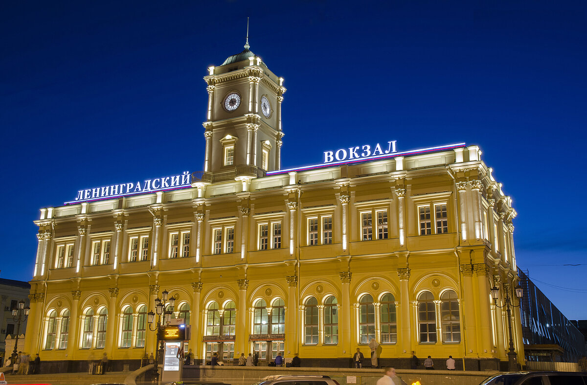 ленинградский вокзал в москве фото