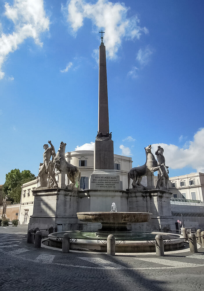 фонтан диоскуров в риме фото