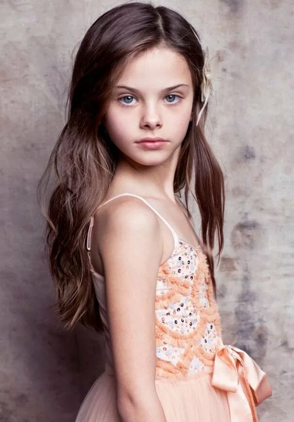 outlet-top-girls-teen-adult-chubby-outdoor