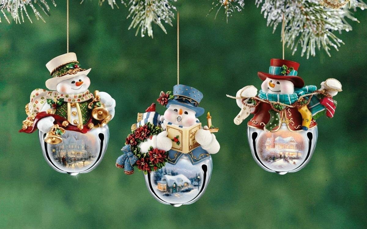 новогодние игрушки фото