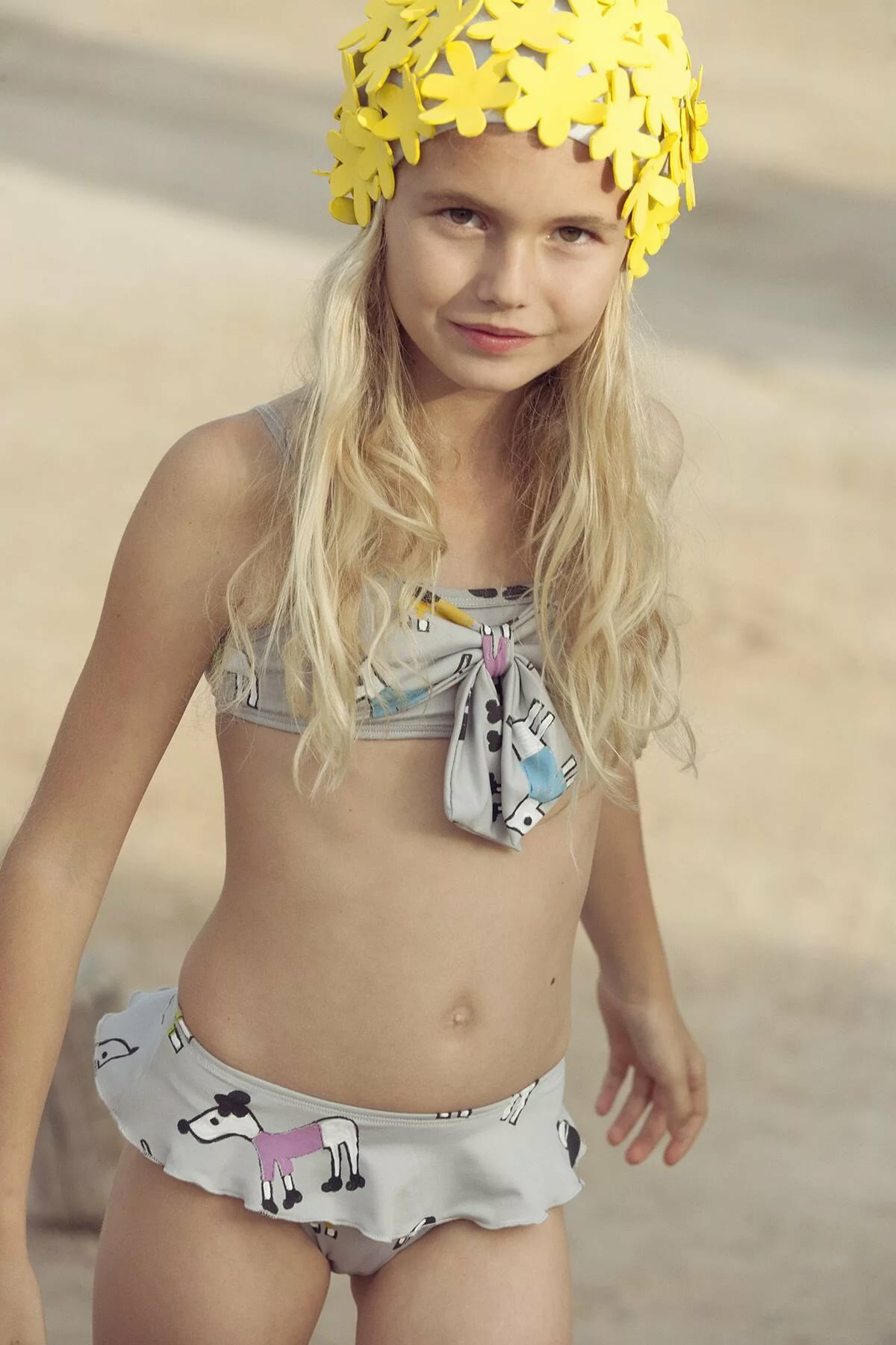 pics-young-girl-bare-models-chicks-and-monsters