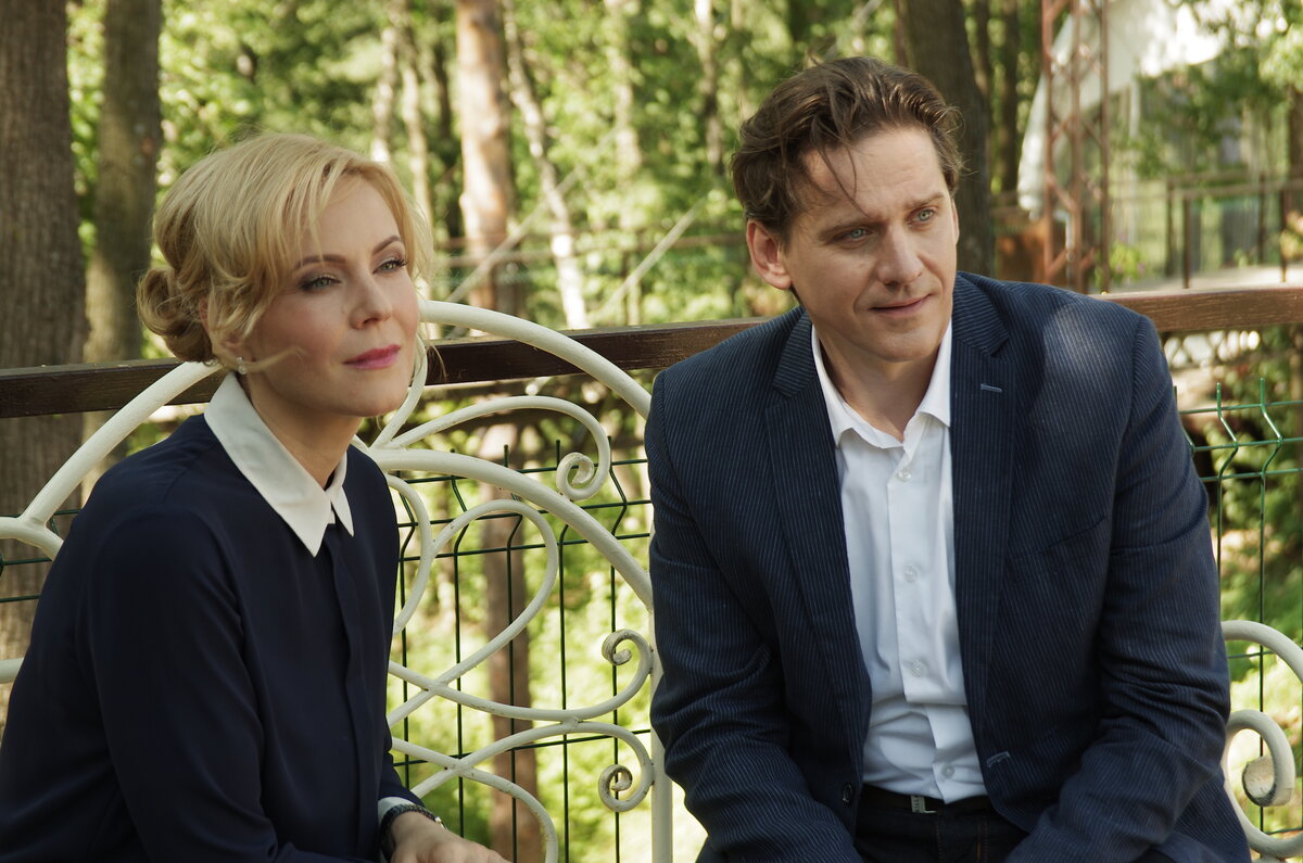 melodrama-na-russkom-zreluyu-ebut-v-ochko-smotret