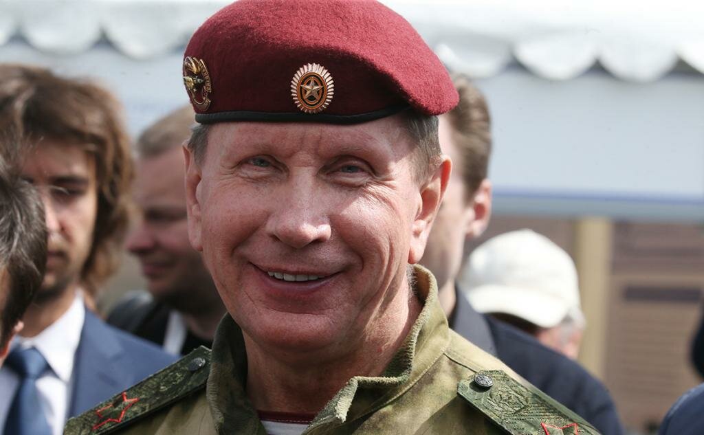Золотов слесарь азлк