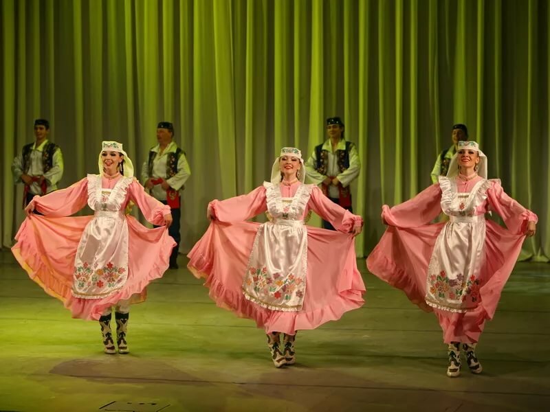 solniy-muzhskoy-tatarskiy-tanets-video