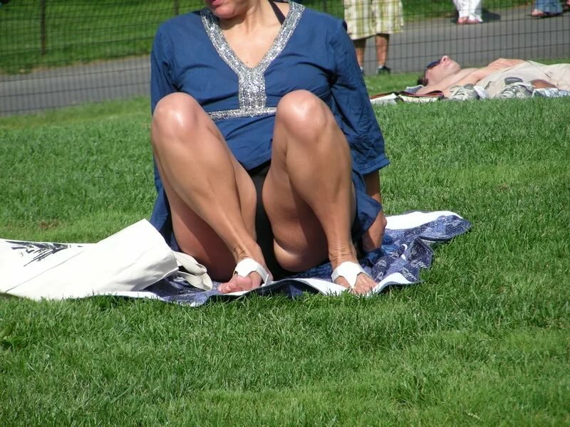 Classic upskirt outdoor bgg.