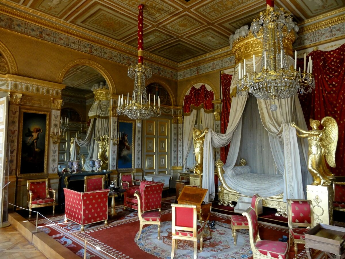 спальня императрицы в версале фото