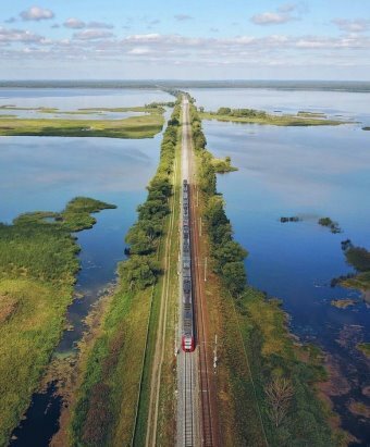 железная дорога через волгу (тверская область) фото