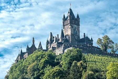 замок райхсбург германия фото