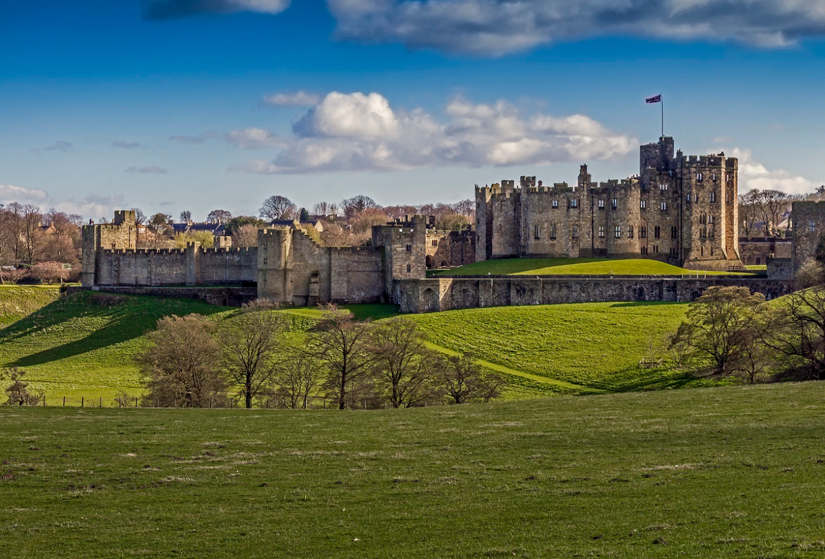замок алник (alnwick castle) фото