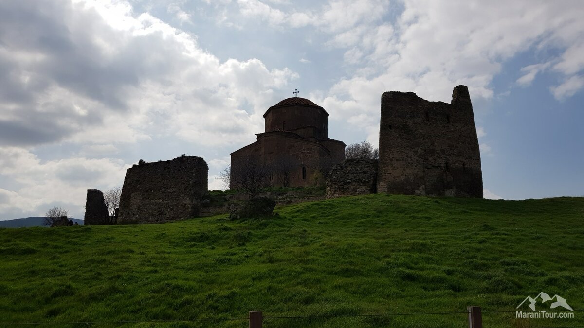 монастырь джвари фото